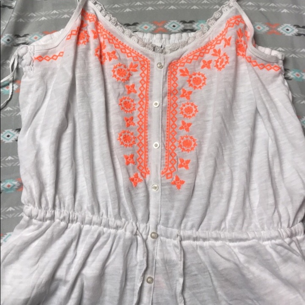 Embrordered tank top